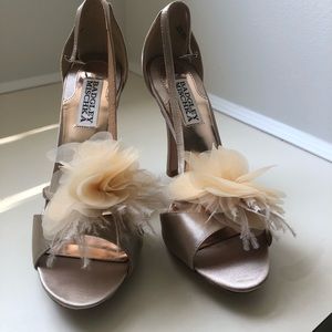 Badgley Mischka Strappy Heels with Flower/feather